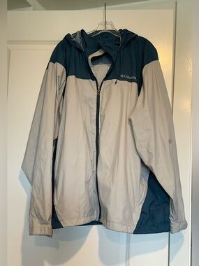 Columbia Two-Tone Lightweight Hooded Rain Jacket - Teal & Light Gray